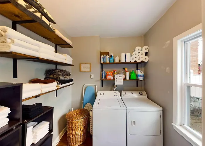Apartment Chi-town Hideout #2