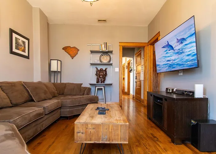 Apartment Chi-town Hideout #2 Berwyn